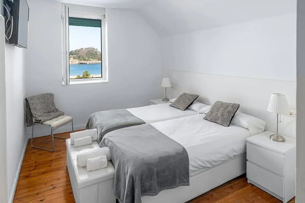 Villa Completa Para 8 En Primera Linea De Playa San Sebastian 0*,  Spain