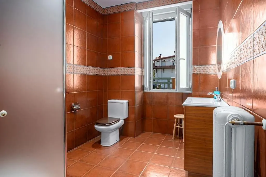 Holiday home Villa Completa Para 8 En Primera Linea De Playa San Sebastian