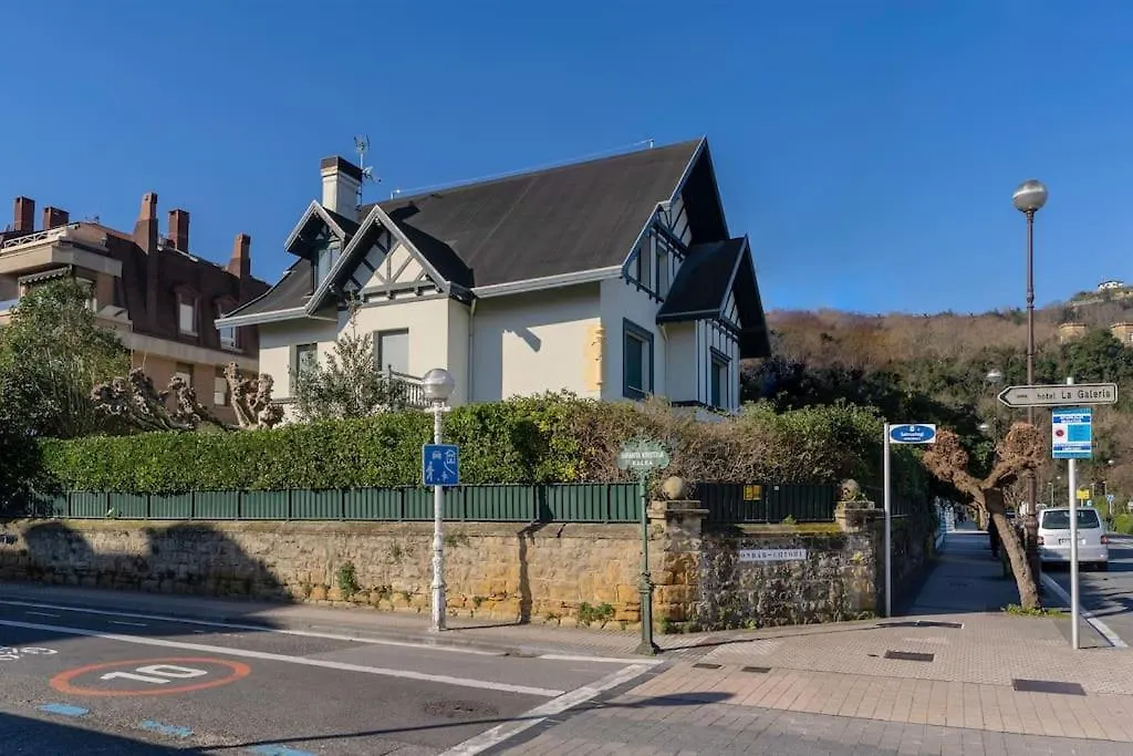 Villa Completa Para 8 En Primera Linea De Playa San Sebastian Holiday home